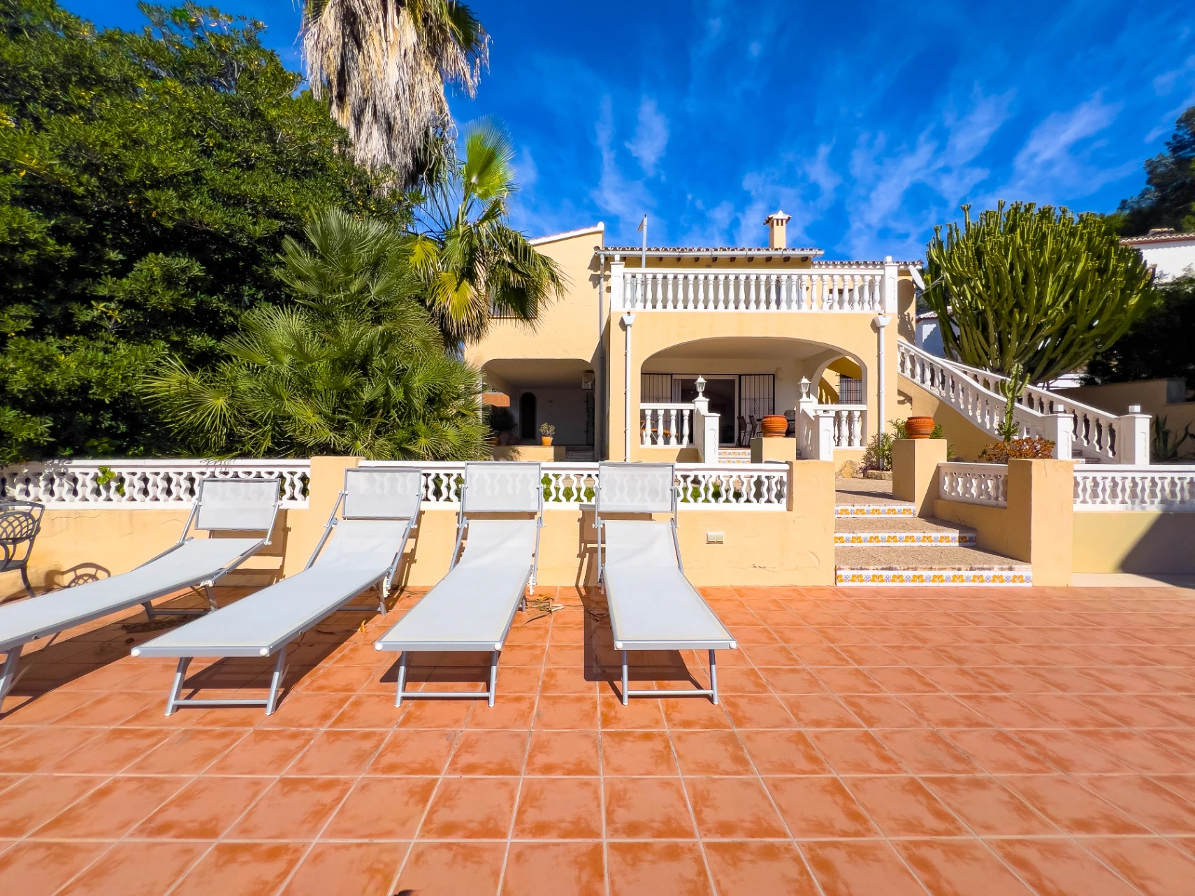 Villa con Vista al Mar en Venta en Moraira a Poca Distancia del Centro