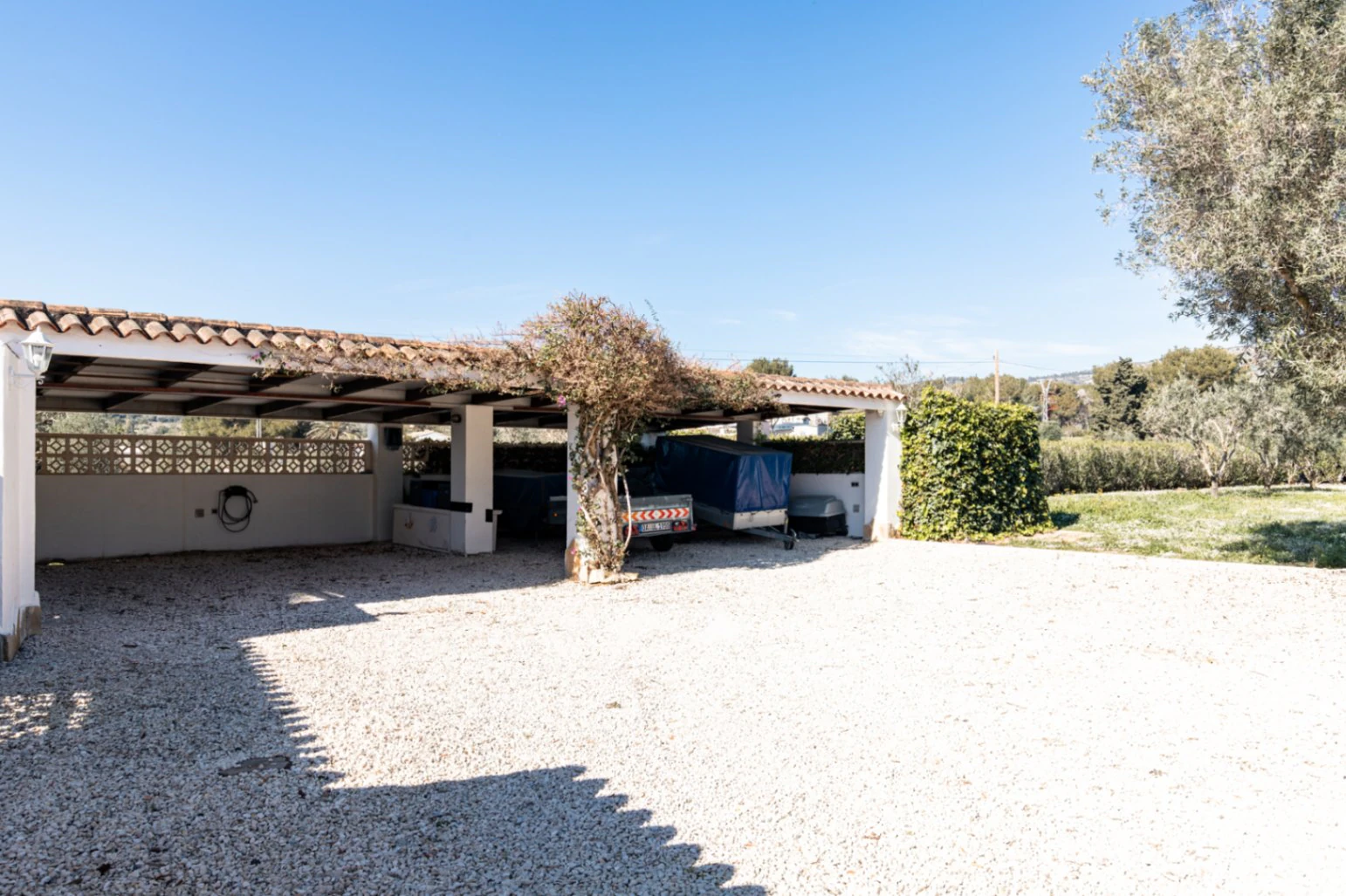Encantadora Finca de 4 Dormitorios en Venta en Teulada