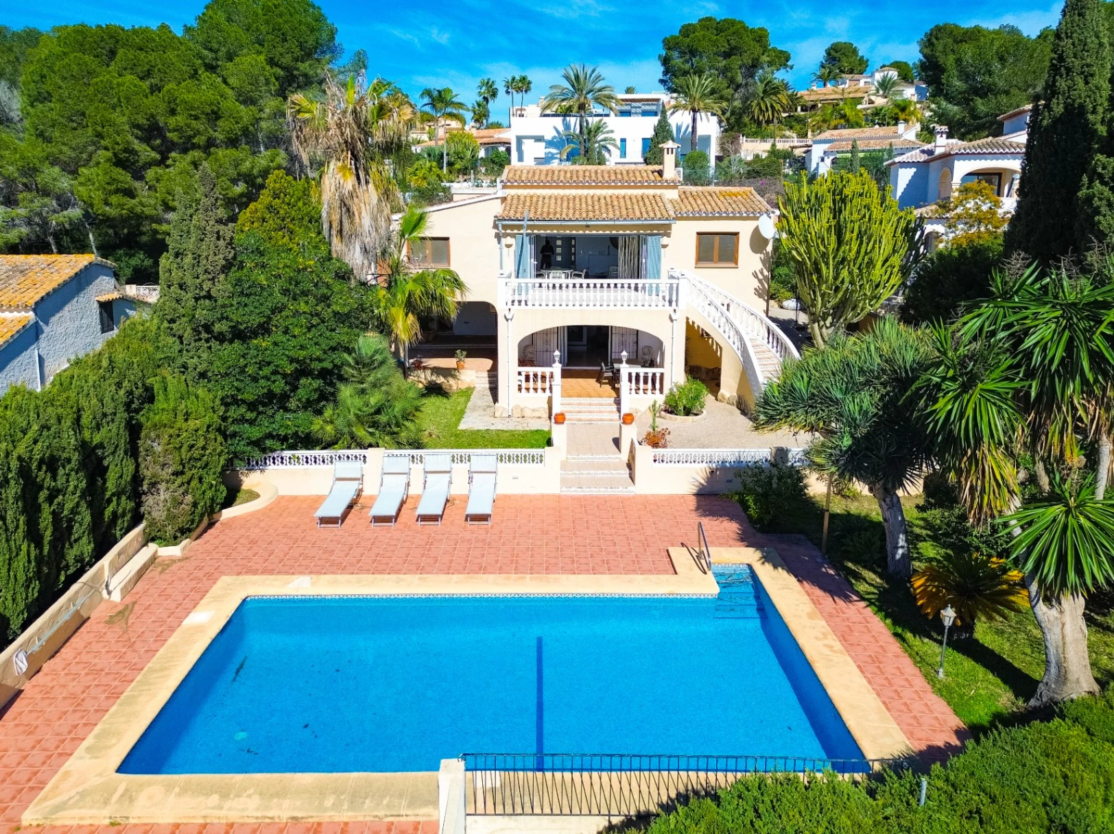 Villa con Vista al Mar en Venta en Moraira a Poca Distancia del Centro