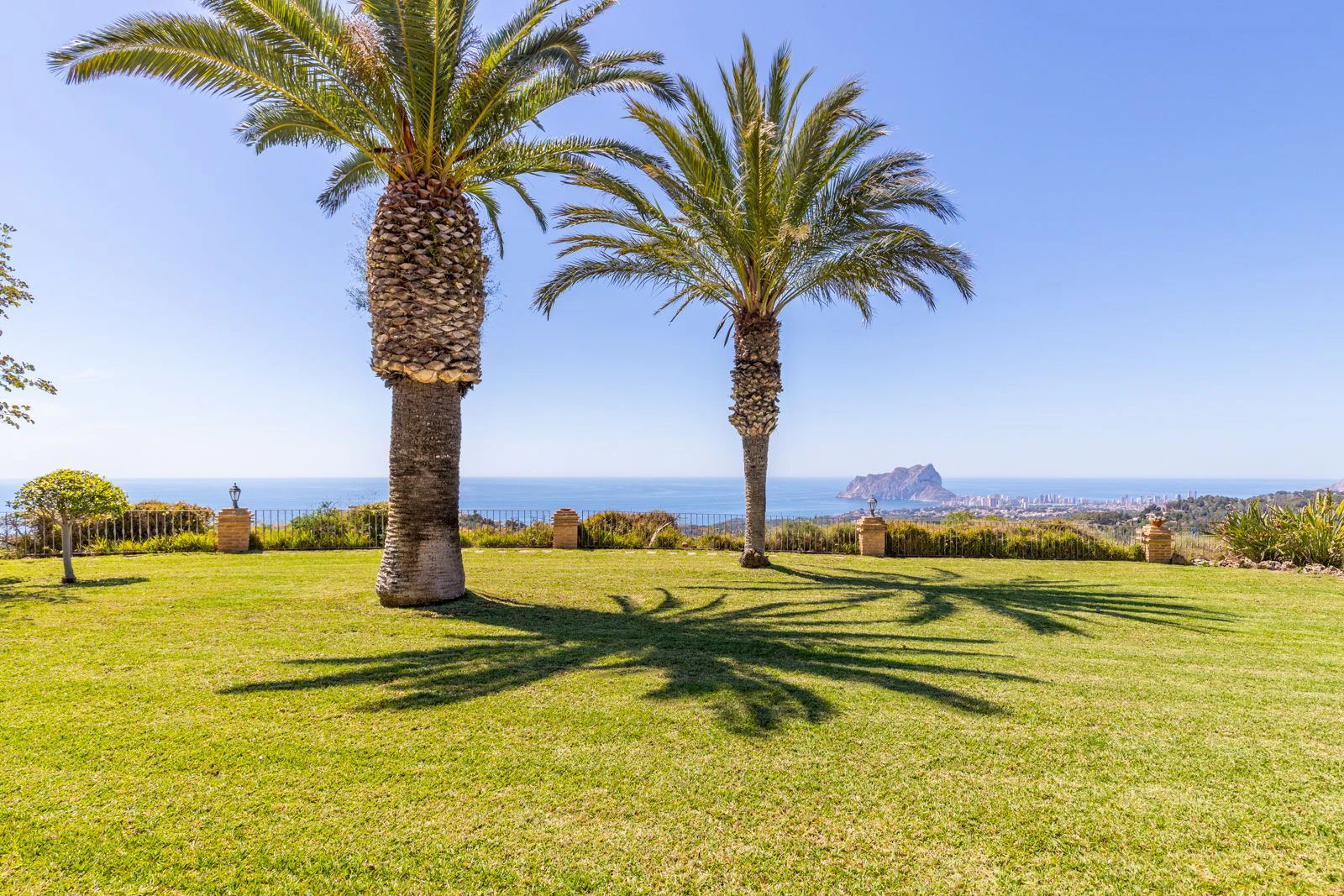 Espectacular finca de lujo con vistas panorámicas al mar en venta en Benimarco, Benissa - Costa Blanca