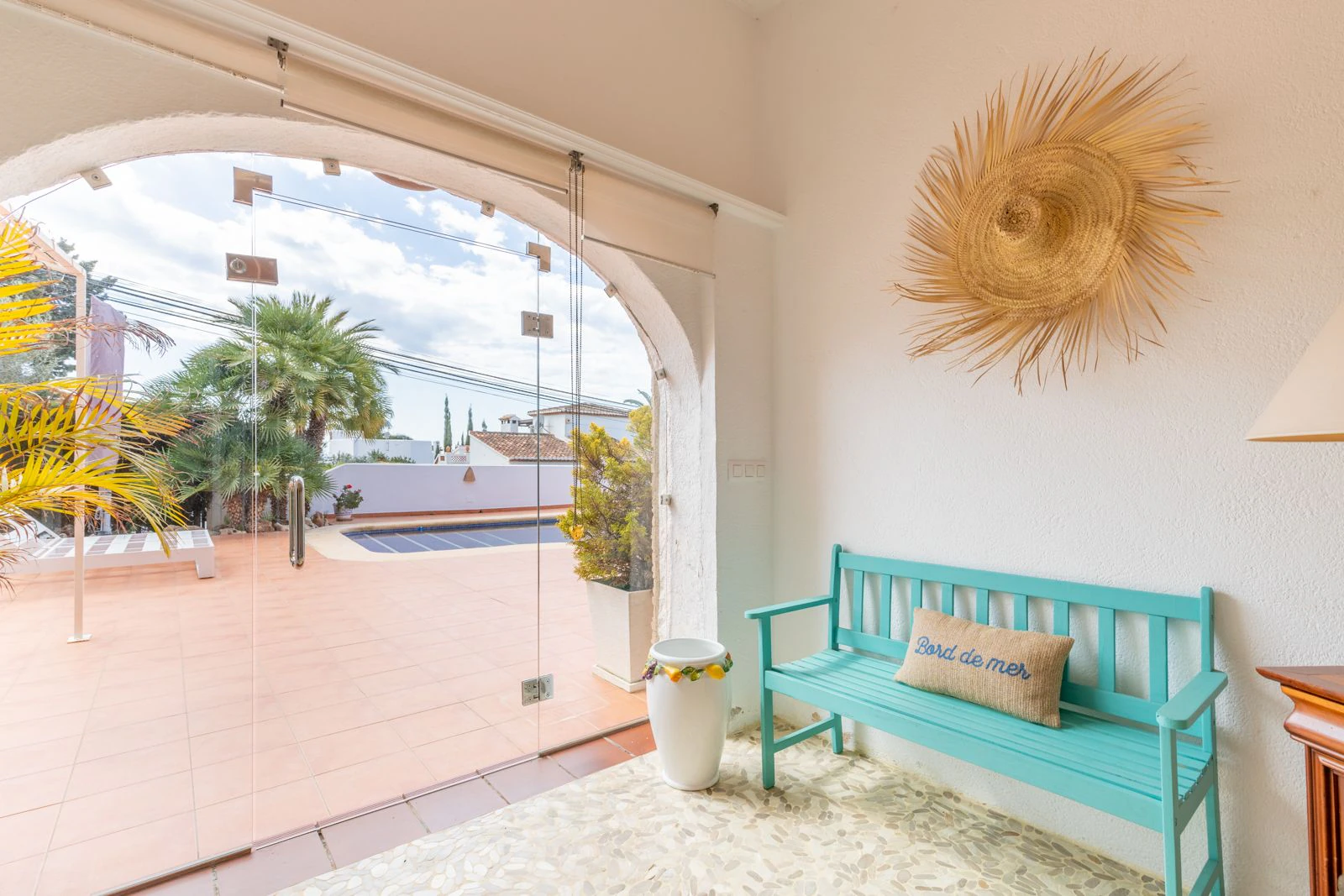 VILLA CON VISTAS AL MAR A 300 M DEL CENTRO DE MORAIRA