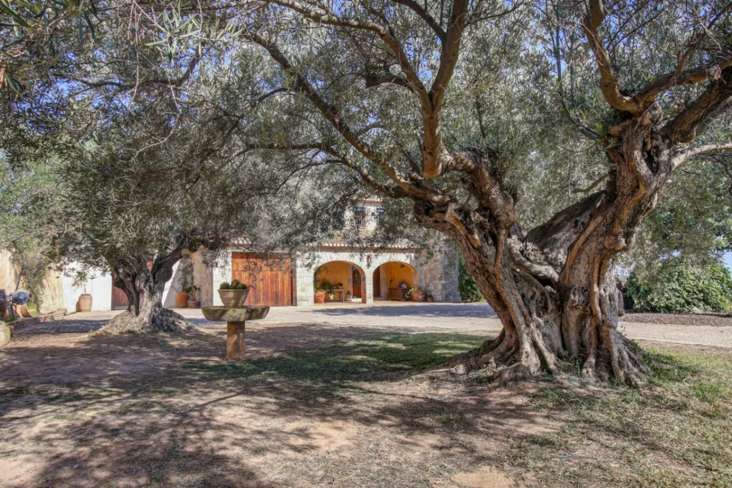 Finca de estilo rústico con imponentes vistas al mar a la venta en Moraira