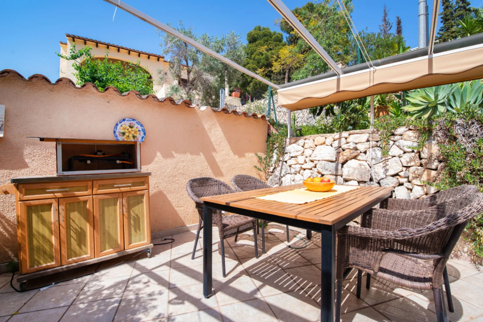 Villa Chalet Independiente en venta con 3 habitaciones en Benissa