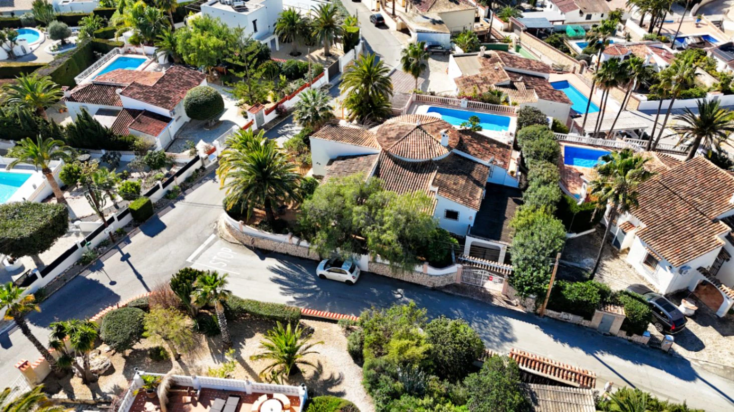 Villa tradicional con vistas al mar en venta en Benissa
