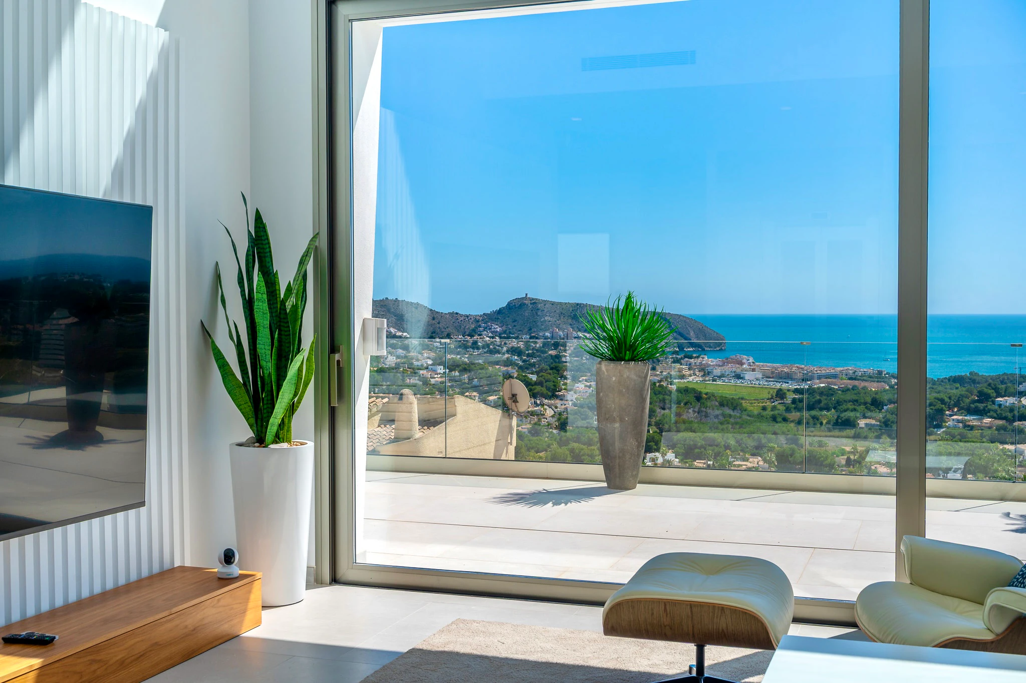 Excepcional Villa de Lujo en Moraira – Donde el Diseño, la Tecnología y las Vistas al Mar se Unen