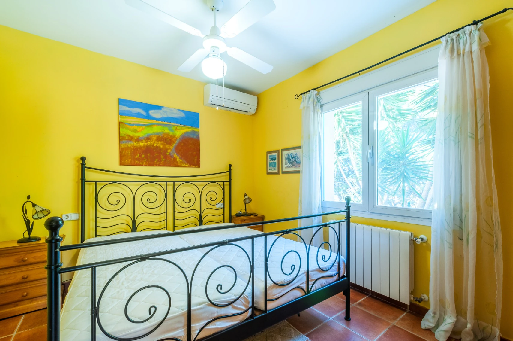 Villa en Benissa con Vistas al Mar y Apartamento de Huéspedes Independiente