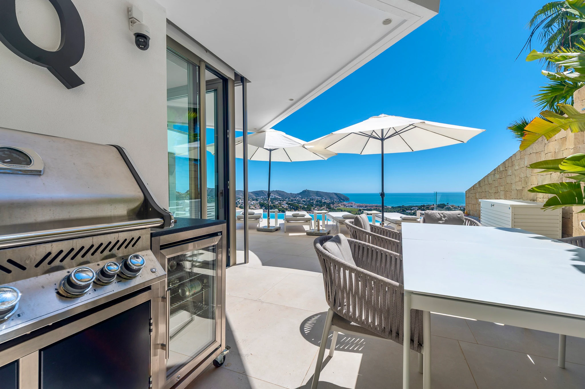 Excepcional Villa de Lujo en Moraira – Donde el Diseño, la Tecnología y las Vistas al Mar se Unen