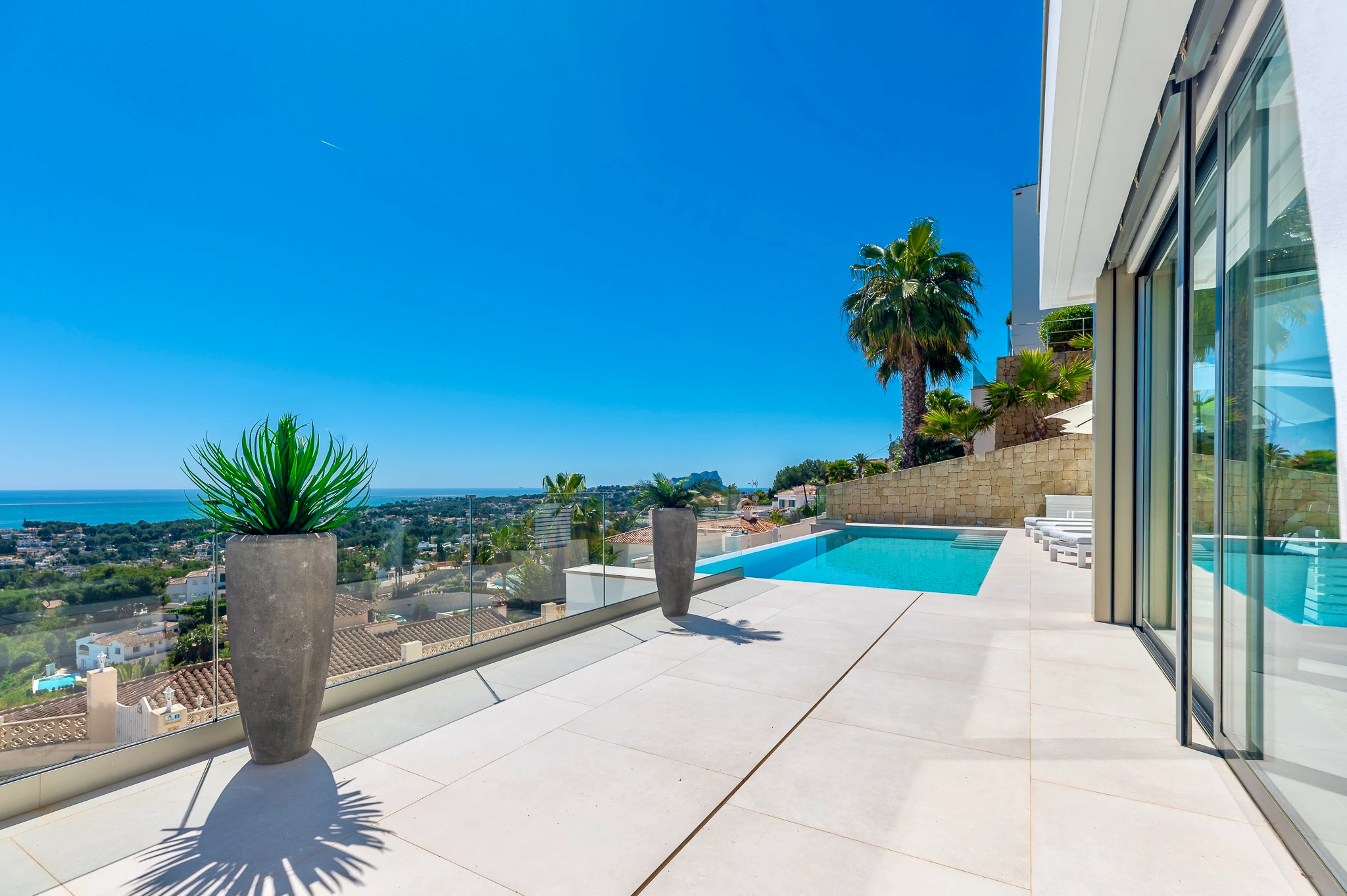 Excepcional Villa de Lujo en Moraira – Donde el Diseño, la Tecnología y las Vistas al Mar se Unen