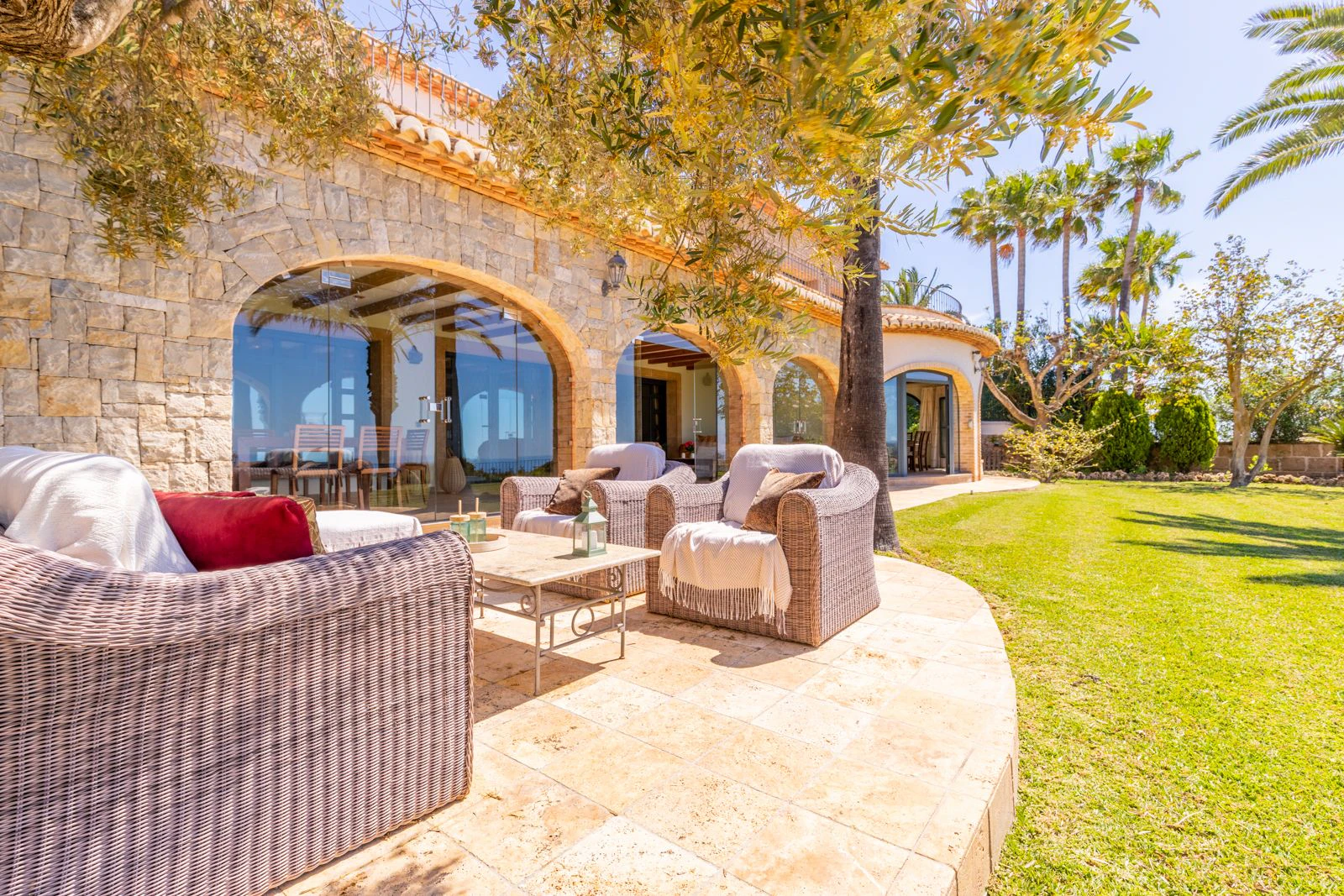 Espectacular finca de lujo con vistas panorámicas al mar en venta en Benimarco, Benissa - Costa Blanca