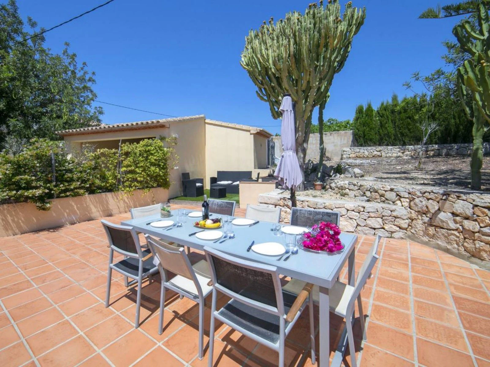 Chalet en venta de 4 dormitorios y piscina en Benissa, Alicante