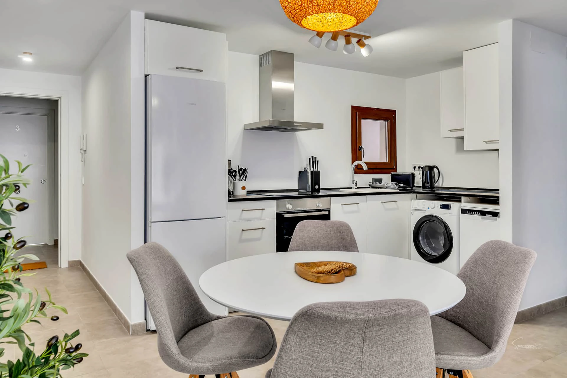 Estiloso reformado y amueblado apartamento en el corazón de Moraira
