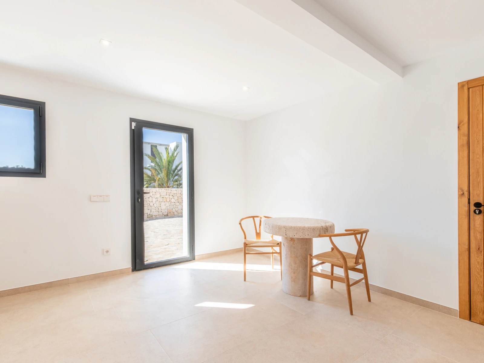 Exclusiva Villa de Lujo Estilo Ibiza a Solo 1 km del Mar en Moraira