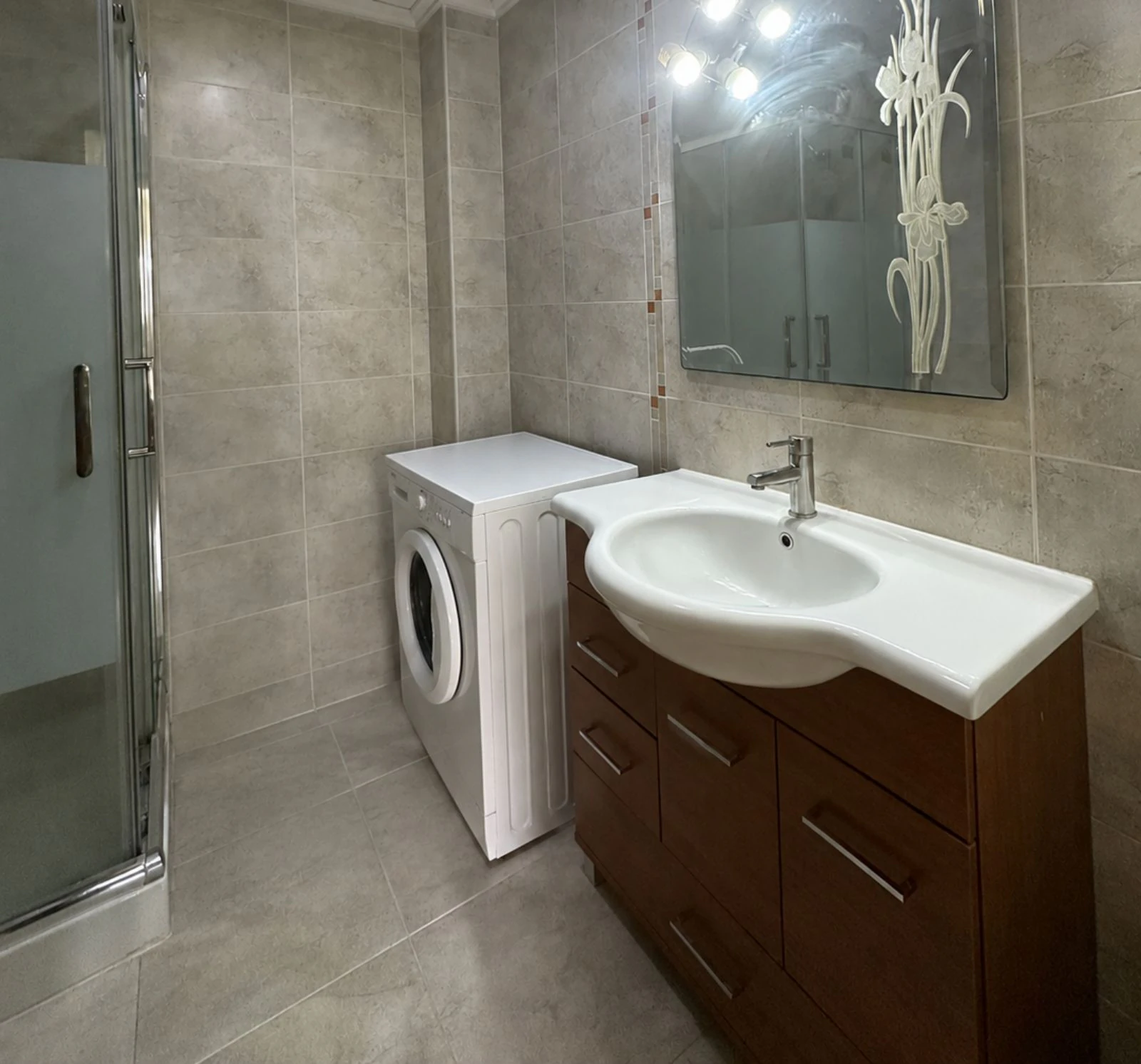Apartamento con gran terraza en la azotea, garaje y trastero