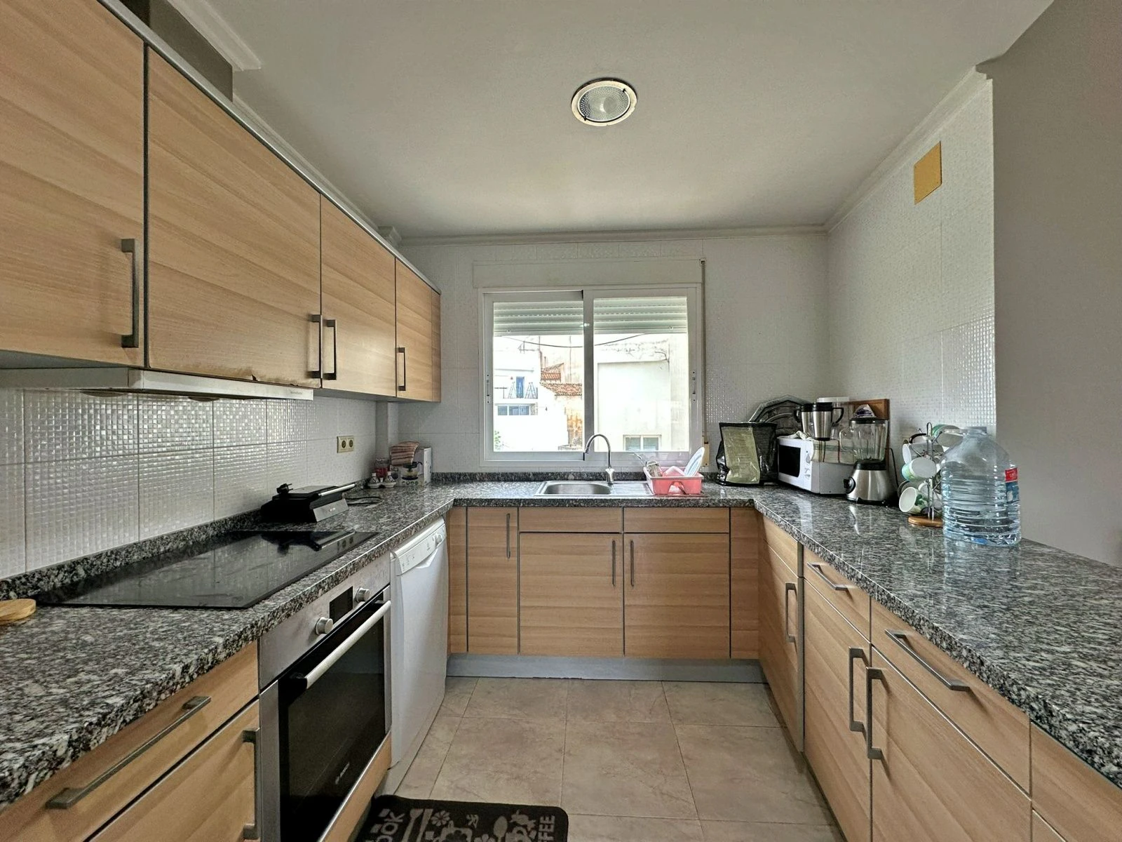 Apartamento con gran terraza en la azotea, garaje y trastero