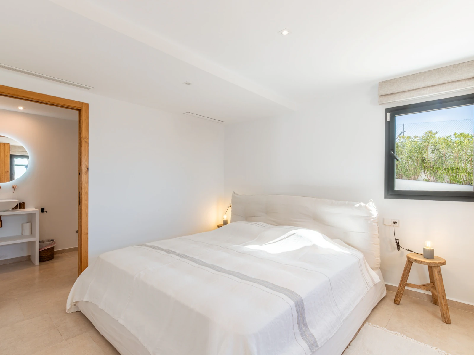 Exclusiva Villa de Lujo Estilo Ibiza a Solo 1 km del Mar en Moraira