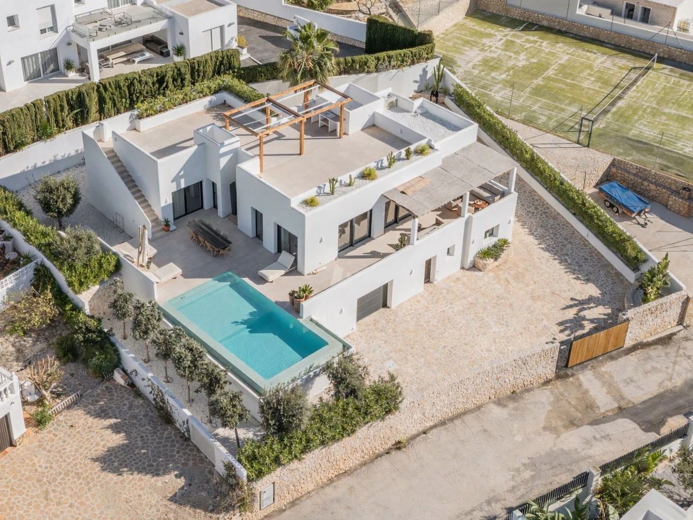 Exclusiva Villa de Lujo Estilo Ibiza a Solo 1 km del Mar en Moraira