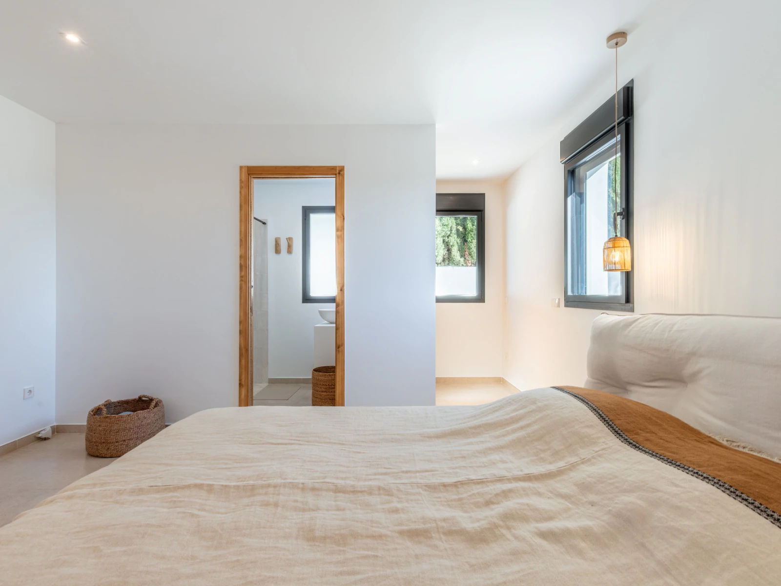 Exclusiva Villa de Lujo Estilo Ibiza a Solo 1 km del Mar en Moraira