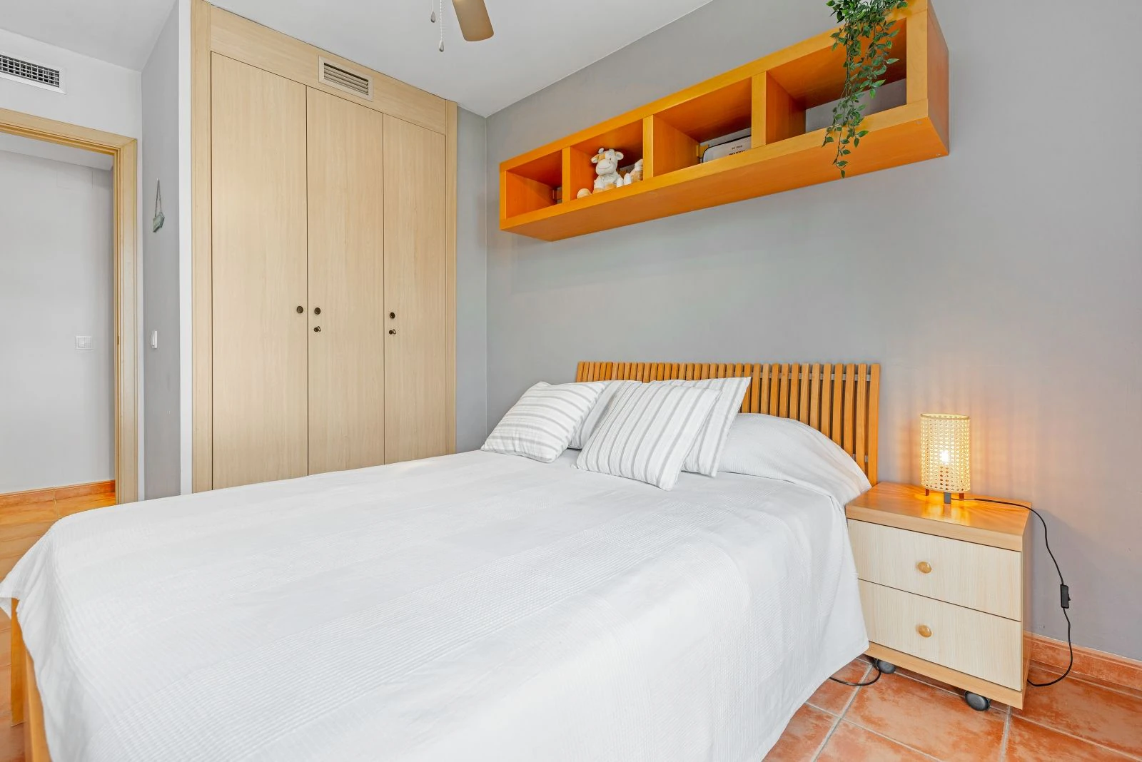 Exclusivo ático con gran terraza privada cerca de la playa y servicios en Jávea