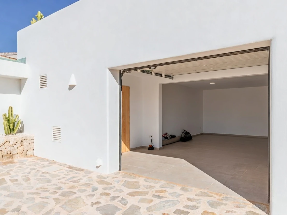 Exclusiva Villa de Lujo Estilo Ibiza a Solo 1 km del Mar en Moraira