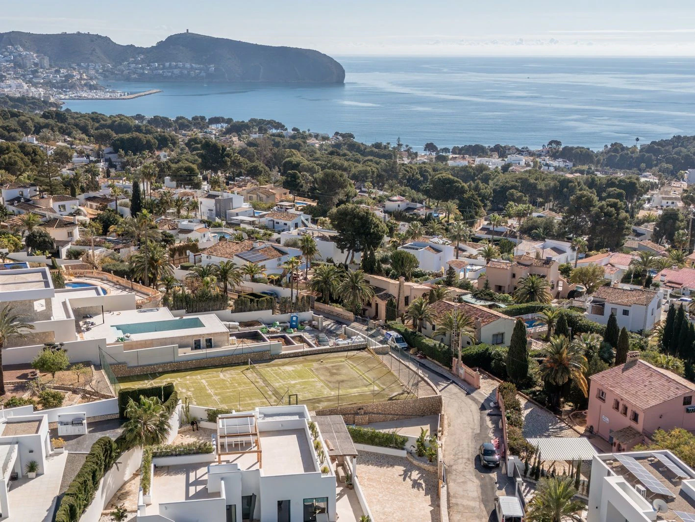Exclusiva Villa de Lujo Estilo Ibiza a Solo 1 km del Mar en Moraira