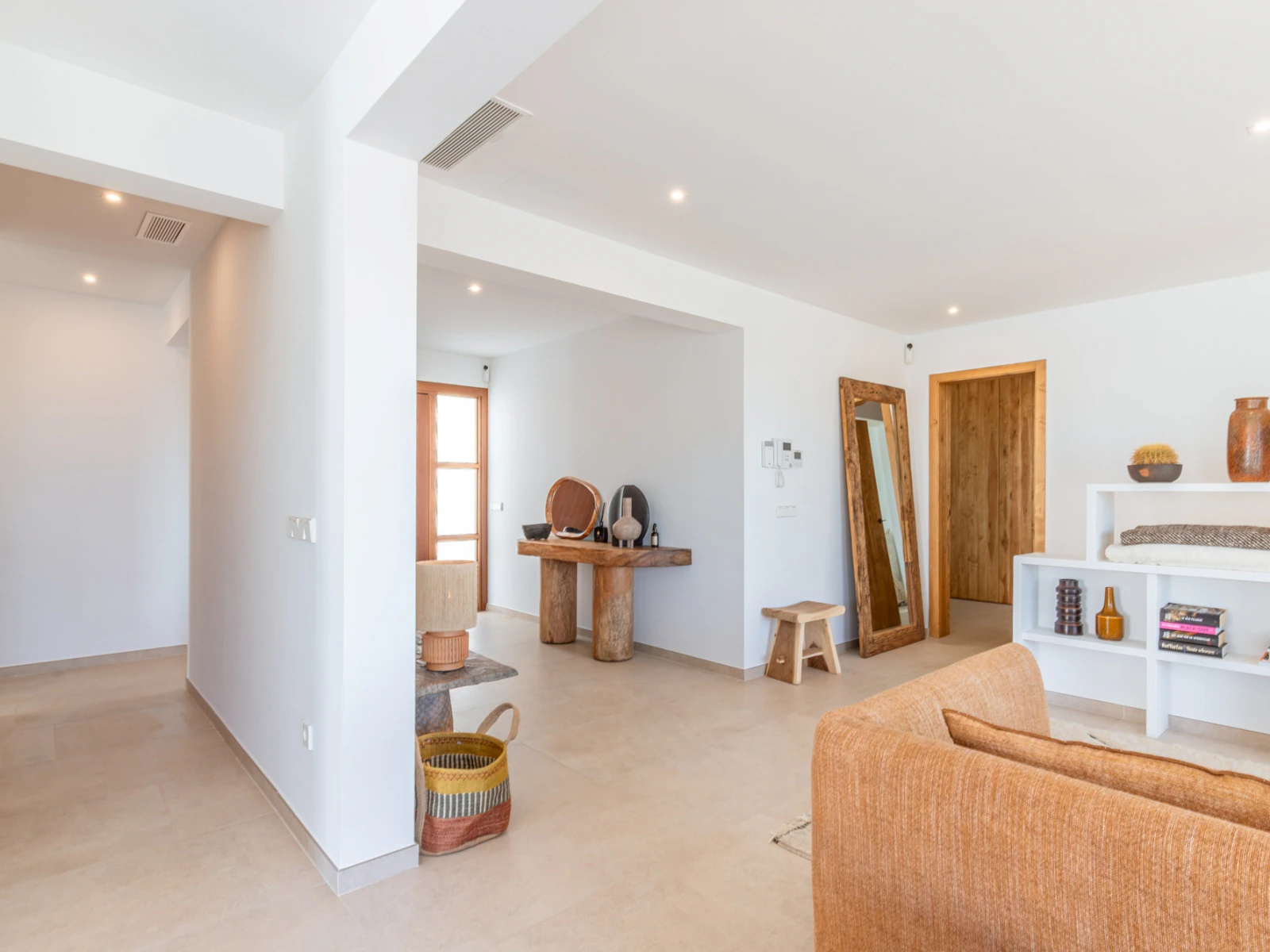 Exclusiva Villa de Lujo Estilo Ibiza a Solo 1 km del Mar en Moraira