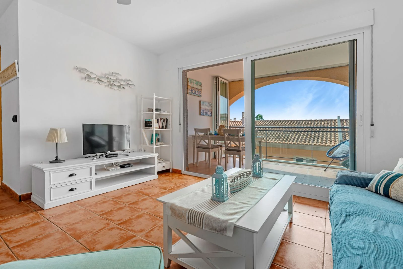 Exclusivo ático con gran terraza privada cerca de la playa y servicios en Jávea