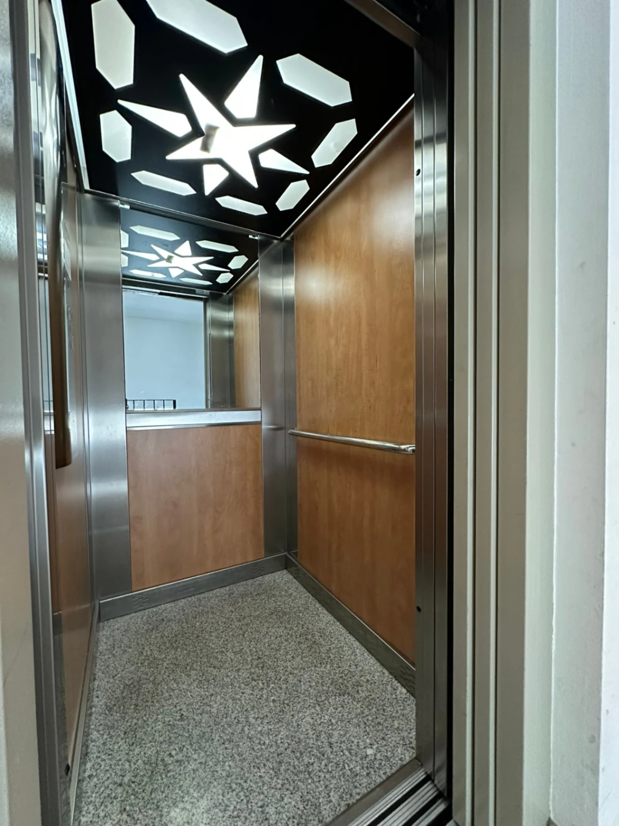 Apartamento con gran terraza en la azotea, garaje y trastero