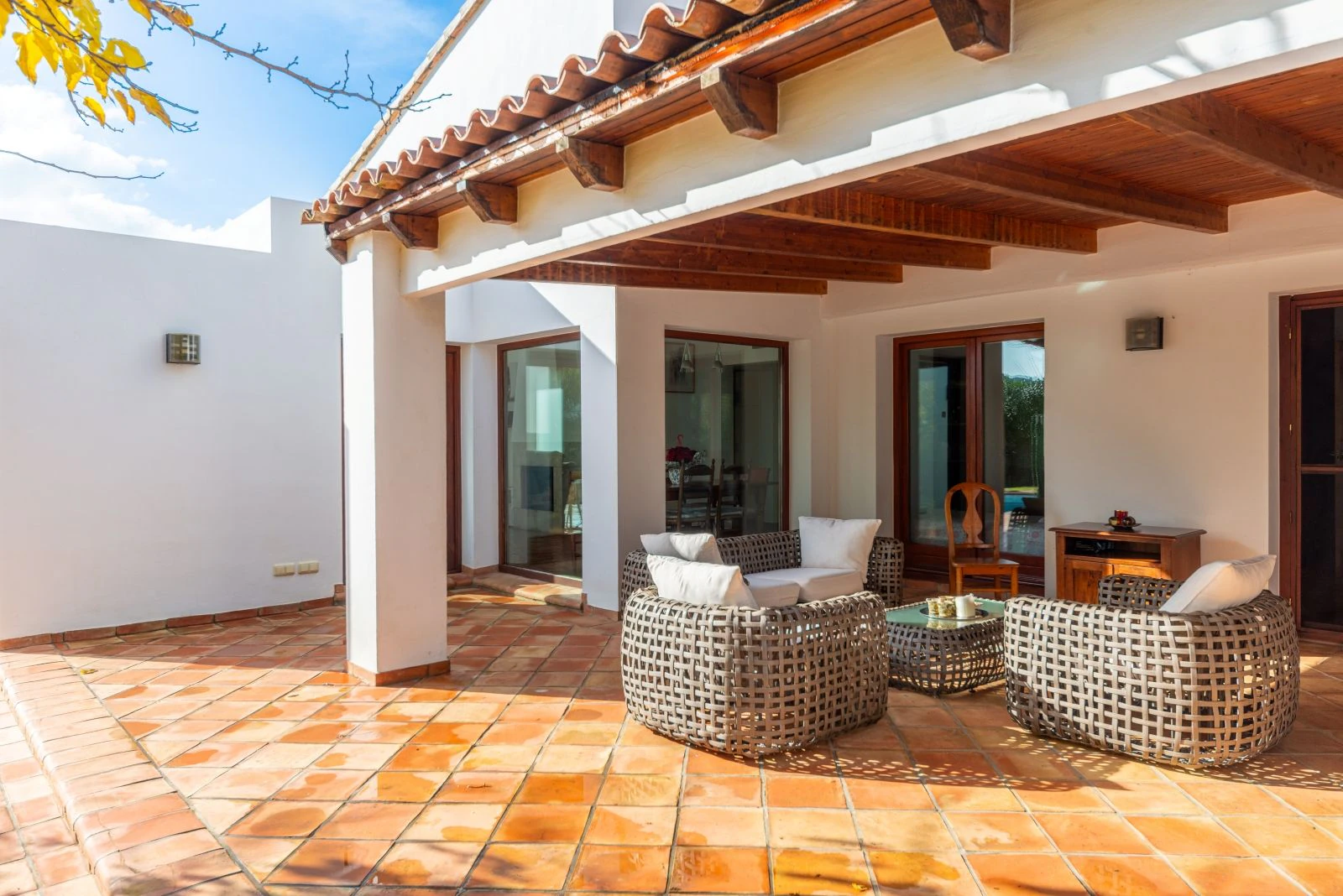 Exclusiva finca rodeada de verde, todo en una sola planta y con total privacidad