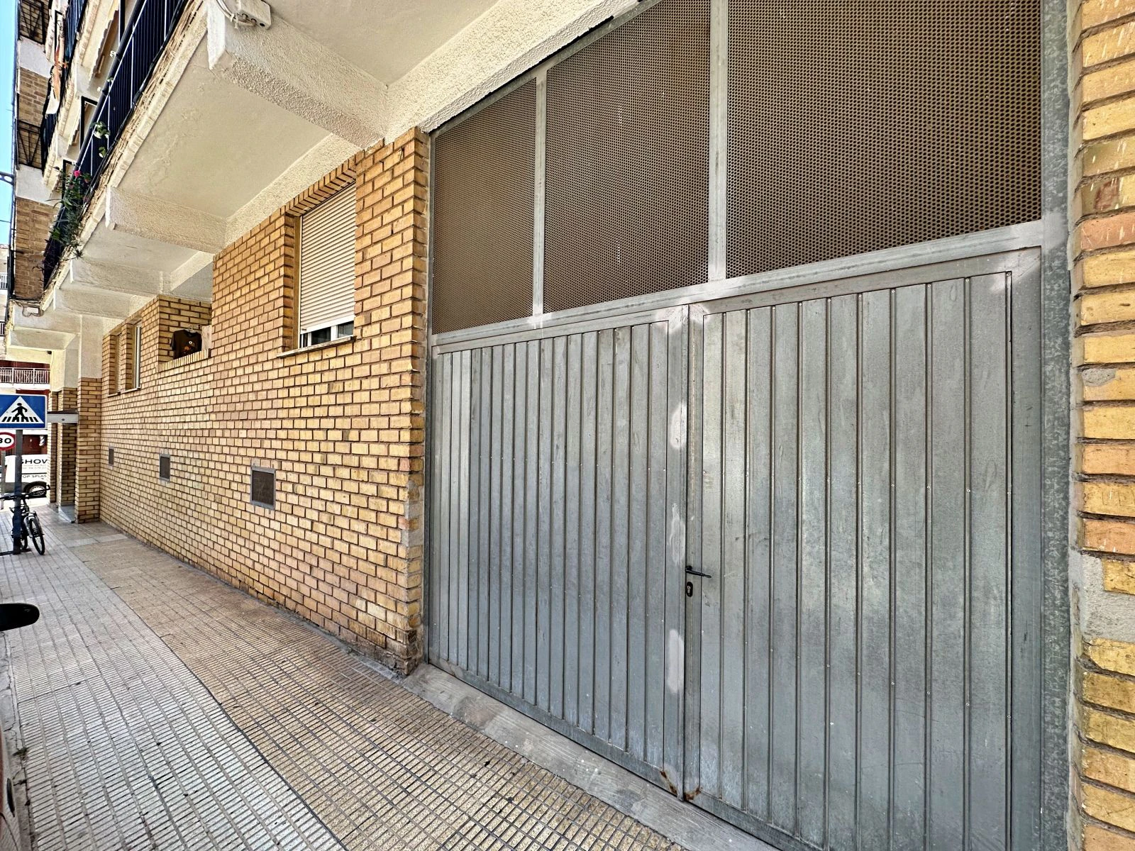 Spacious apartment within walking distance of the town center and the port