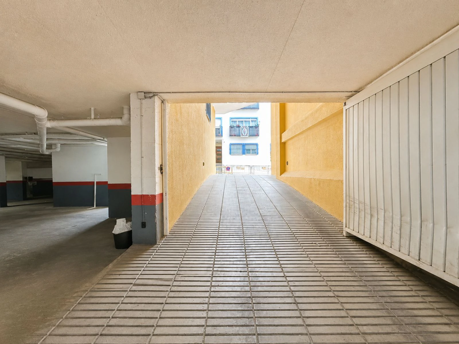 Apartment with large rooftop terrace, garage, and storage room