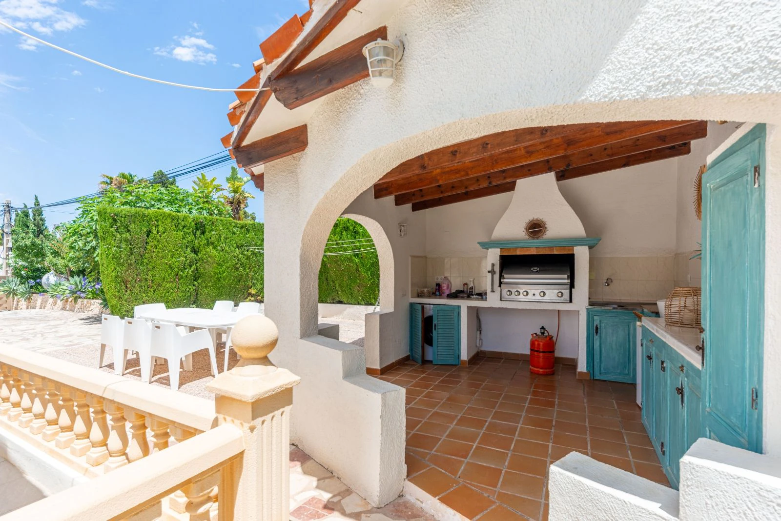 Espaciosa villa con 7 dormitorios, a un paso del centro de Moraira