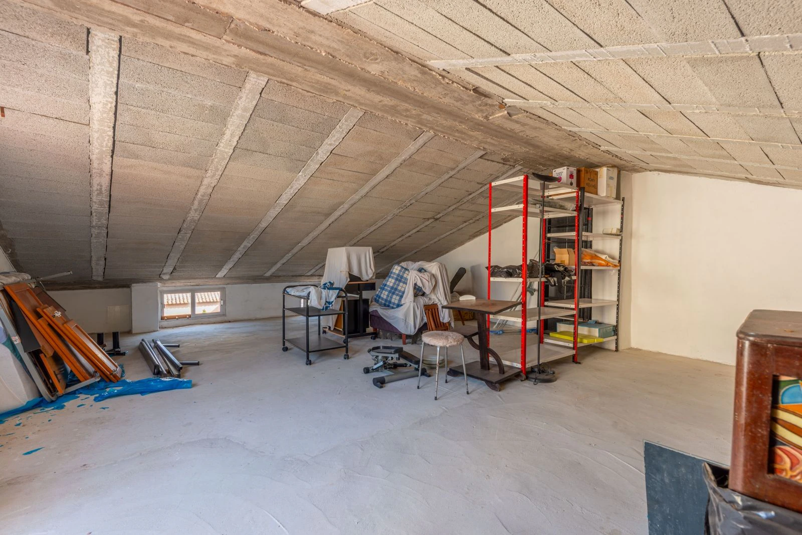 Spectacular village house with a large patio, barbecue, and garage.