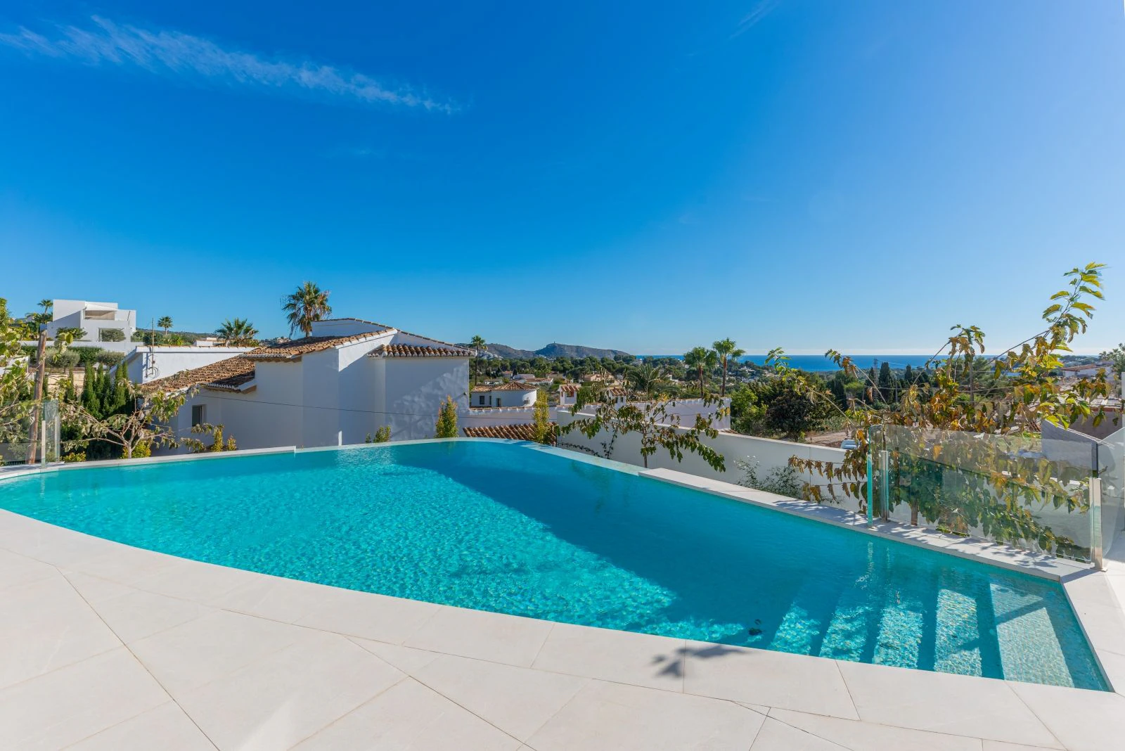 Impressive modern villa with sea views and total luxury
