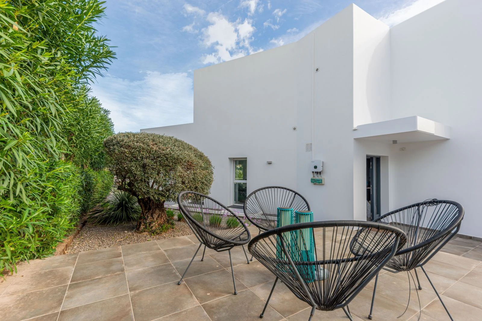 Impresionante villa moderna con 5 dormitorios y espacioso garaje
