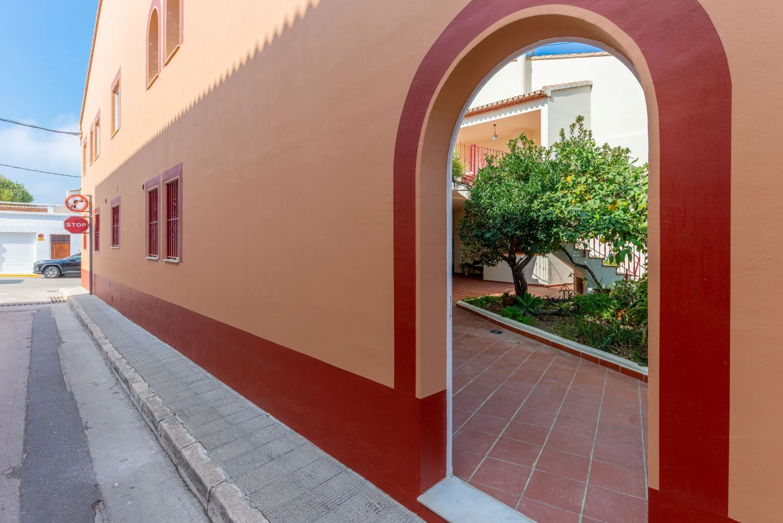 Spectacular village house with a large patio, barbecue, and garage.
