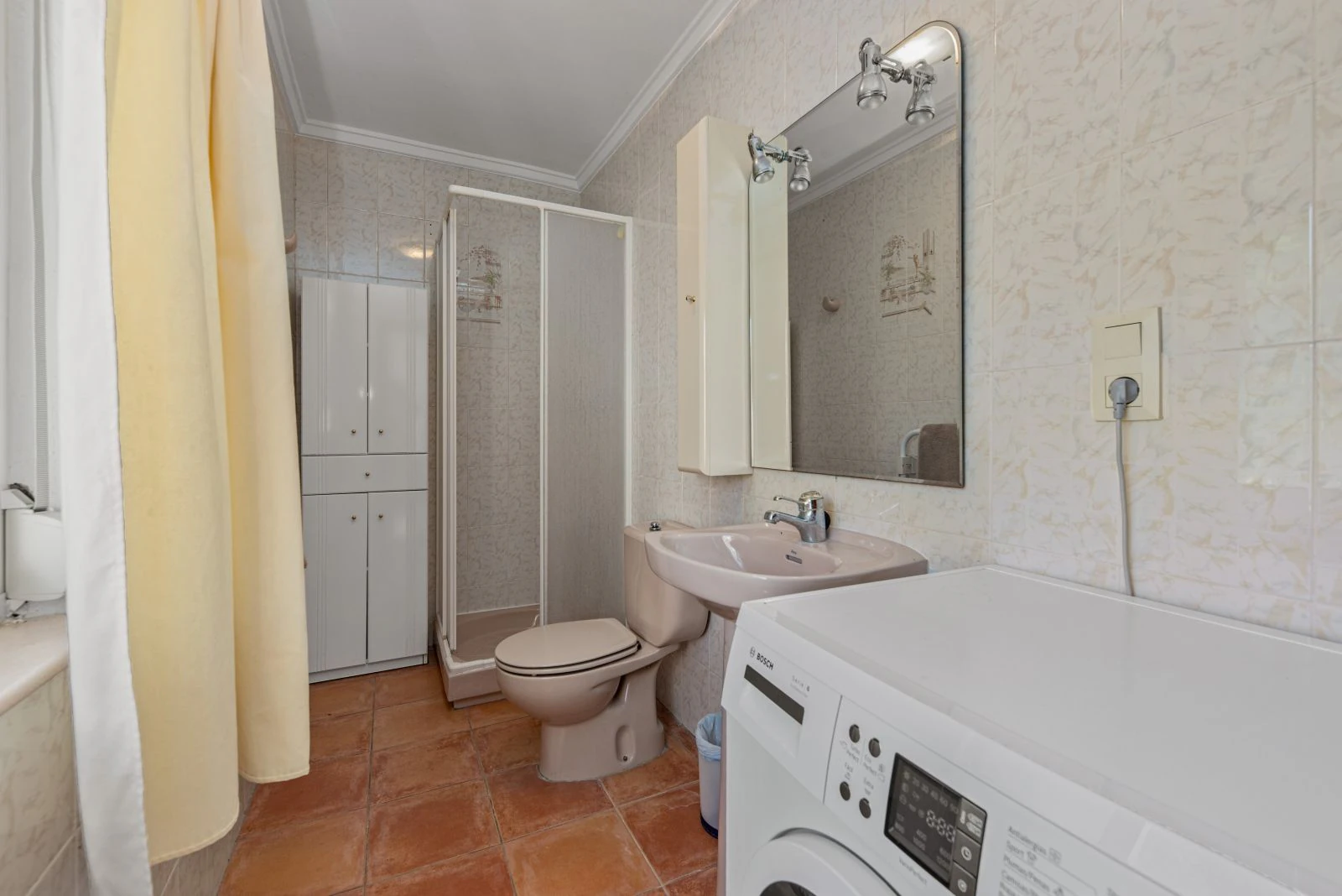 Villa mediterránea con carácter, apartamentos de invitados y estupendas vistas