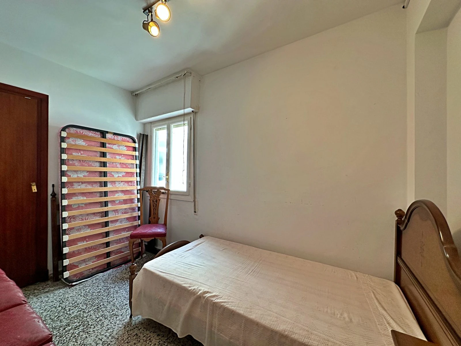 Spacious apartment within walking distance of the town center and the port