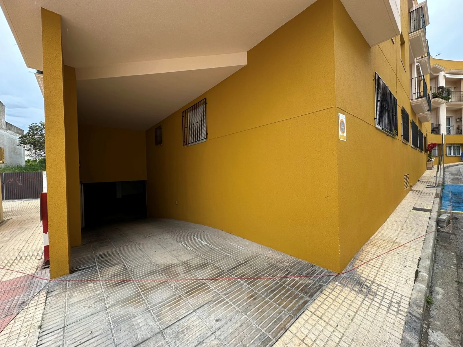 Apartment with large rooftop terrace, garage, and storage room