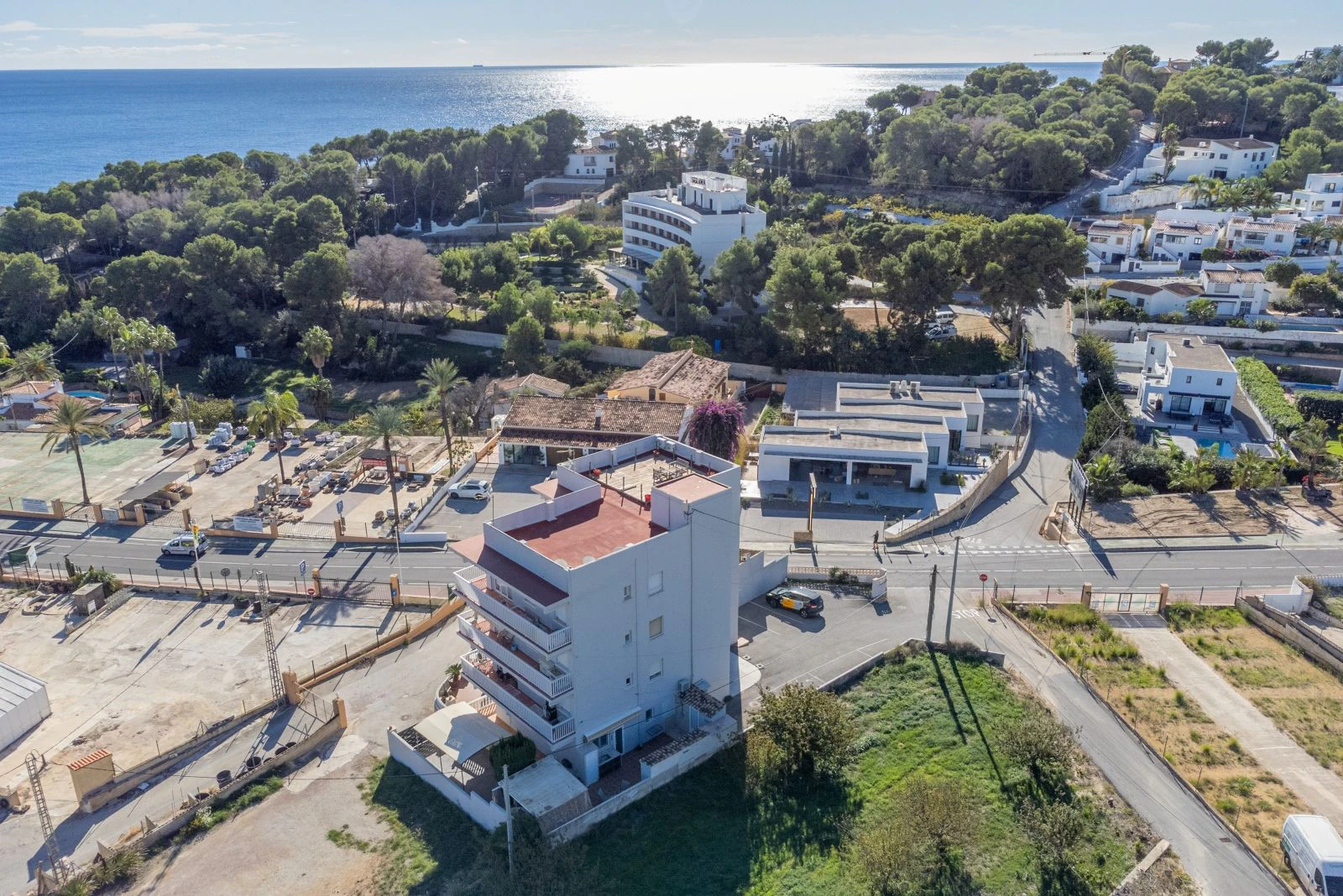 Apartment within walking distance to the beach and with stunning sea views