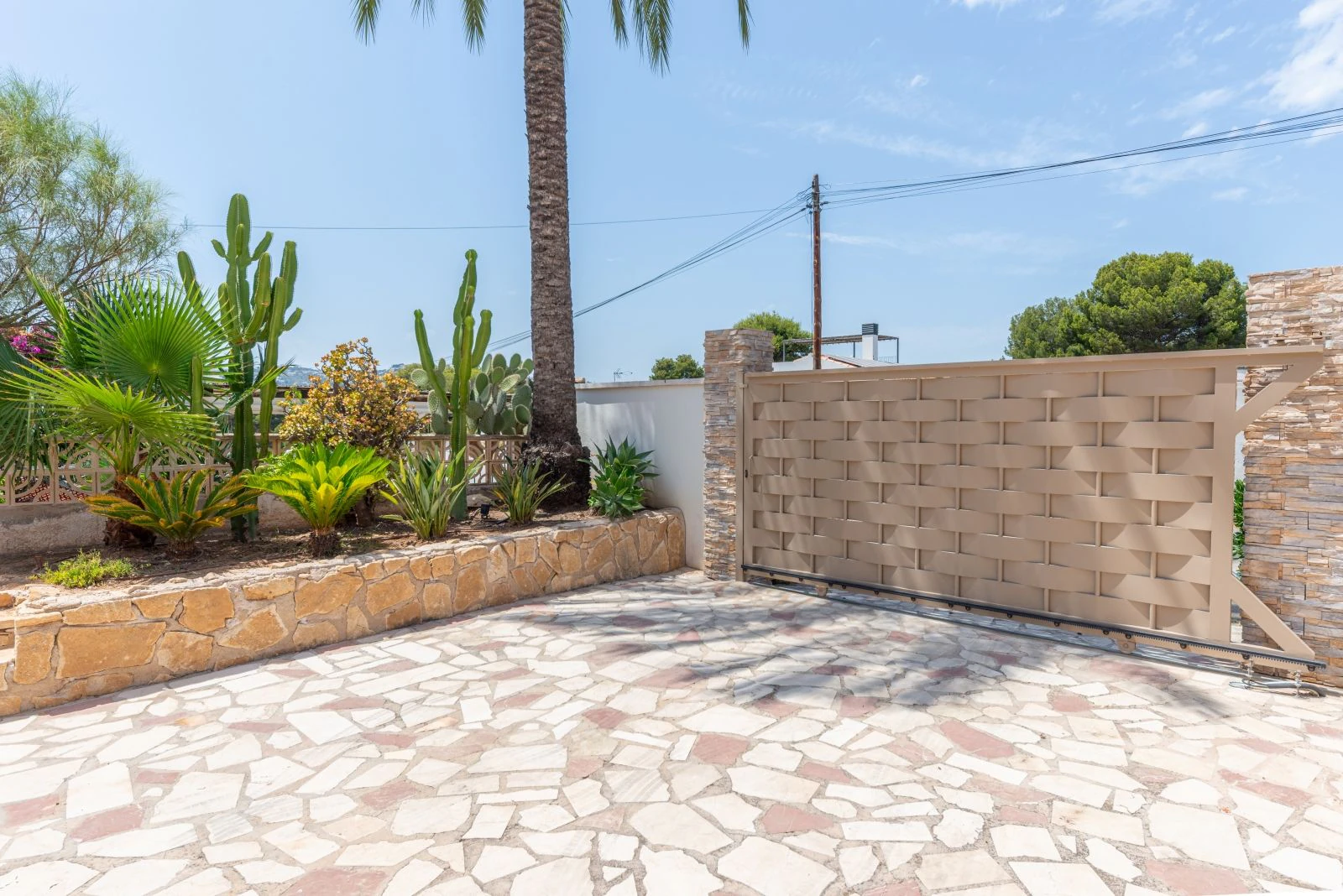Espaciosa villa con 7 dormitorios, a un paso del centro de Moraira