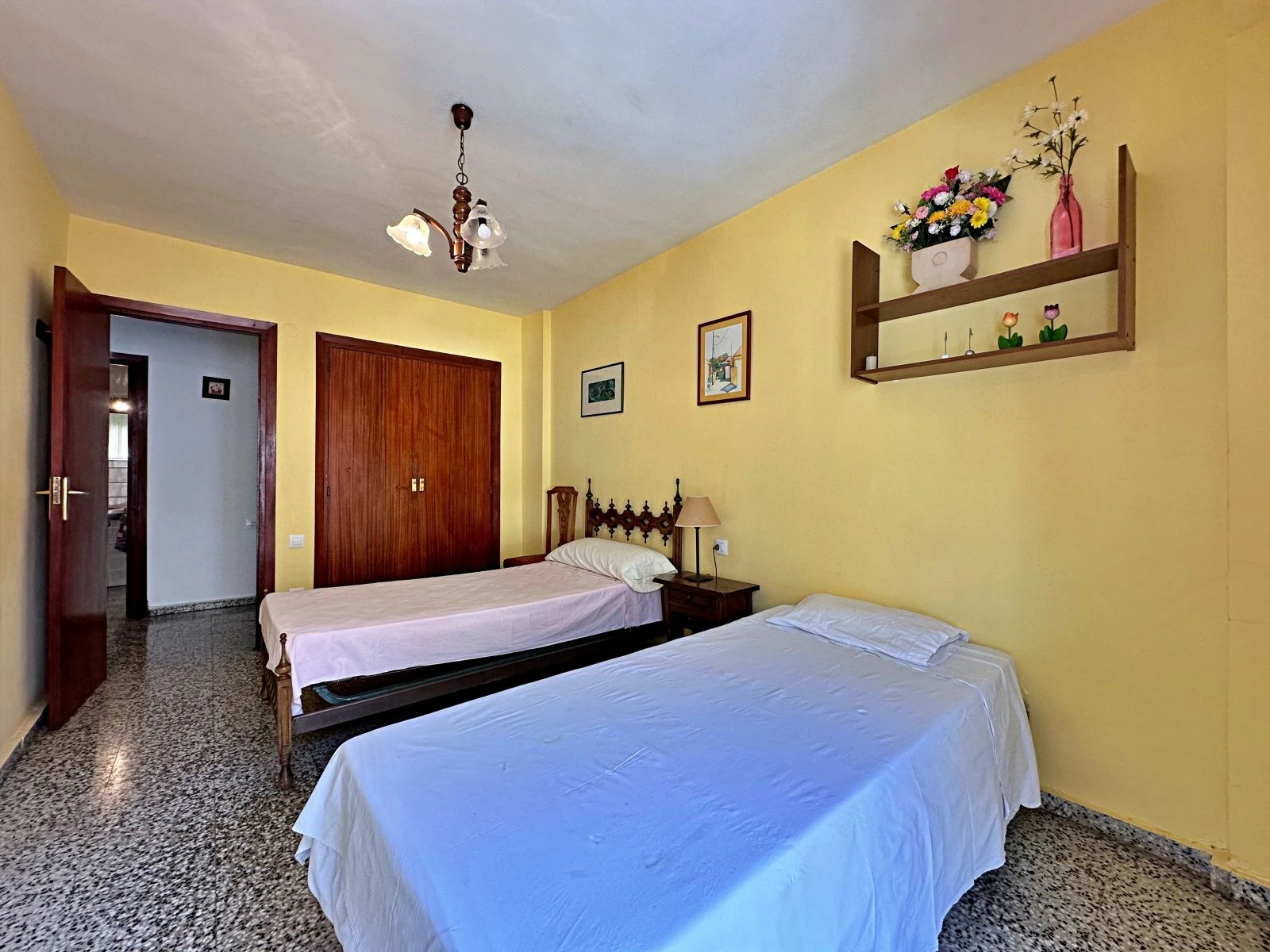 Spacious apartment within walking distance of the town center and the port