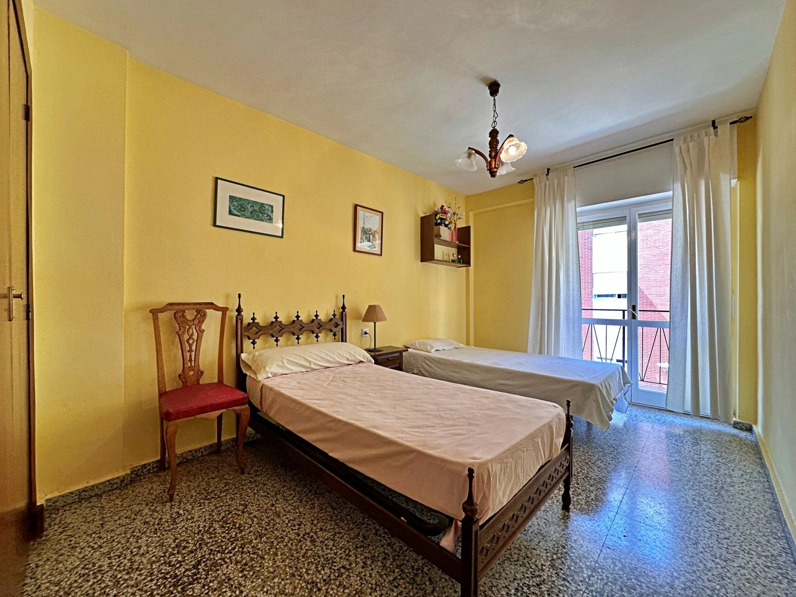 Spacious apartment within walking distance of the town center and the port