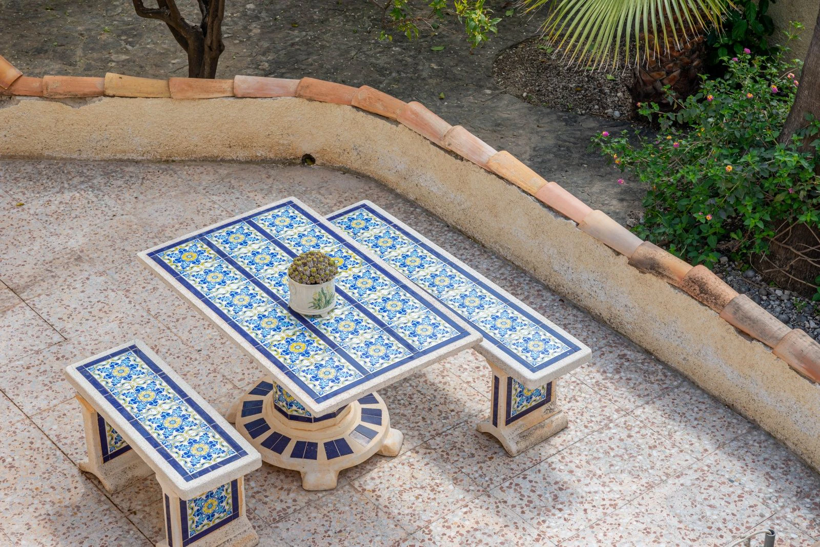 Villa con mucho potencial, privacidad, vistas abiertas y sol todo el día
