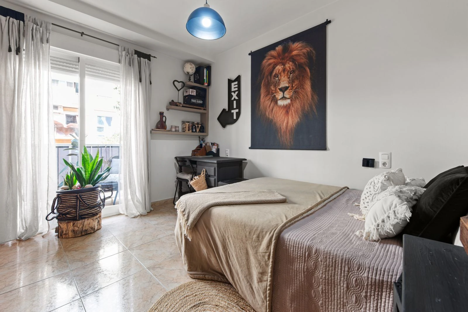 Amplio apartamento de 3 dormitorios junto al casco antiguo