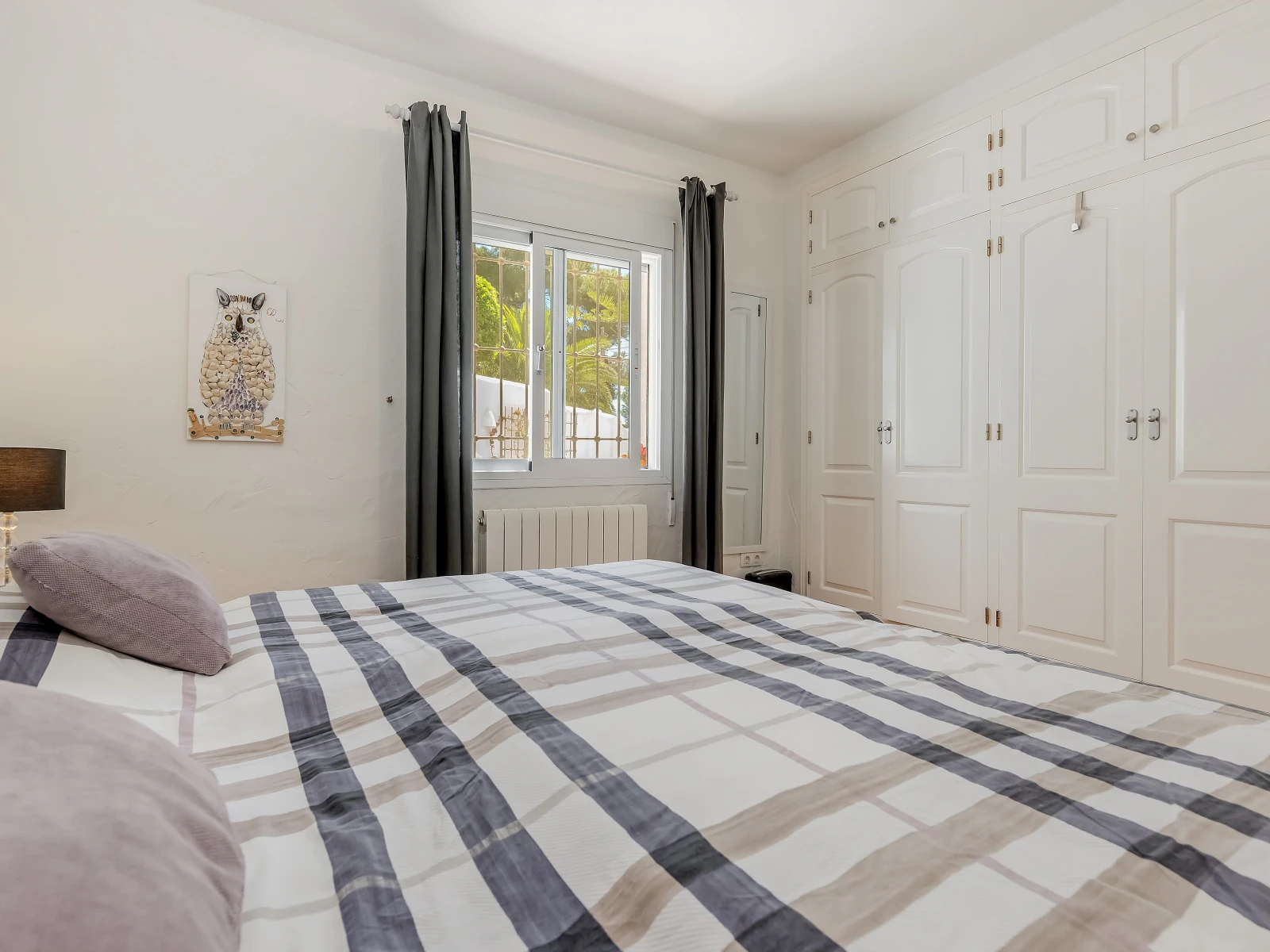 Villa con dos viviendas independientes, bonitas vistas al mar y a un paso de Moraira
