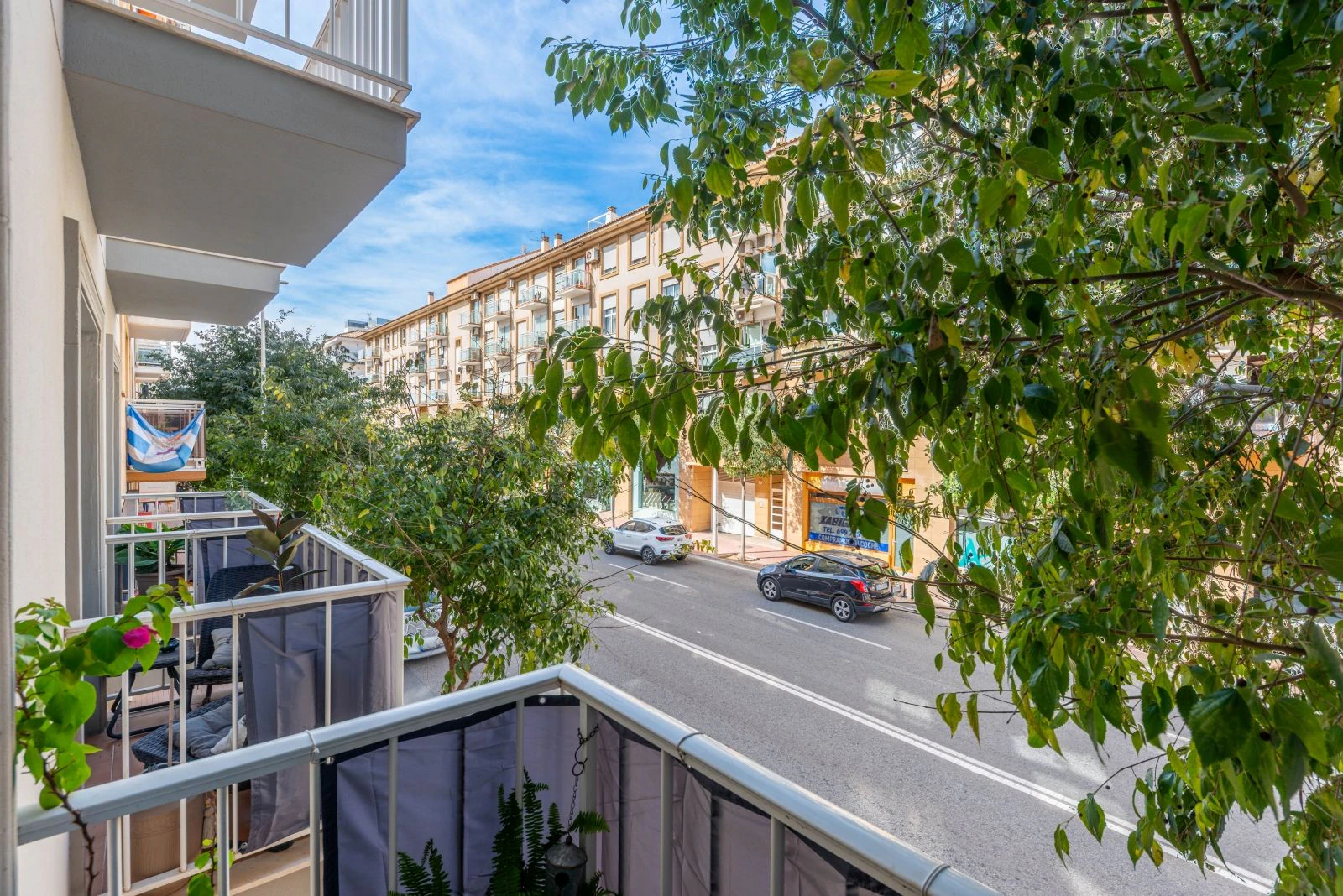 Amplio apartamento de 3 dormitorios junto al casco antiguo