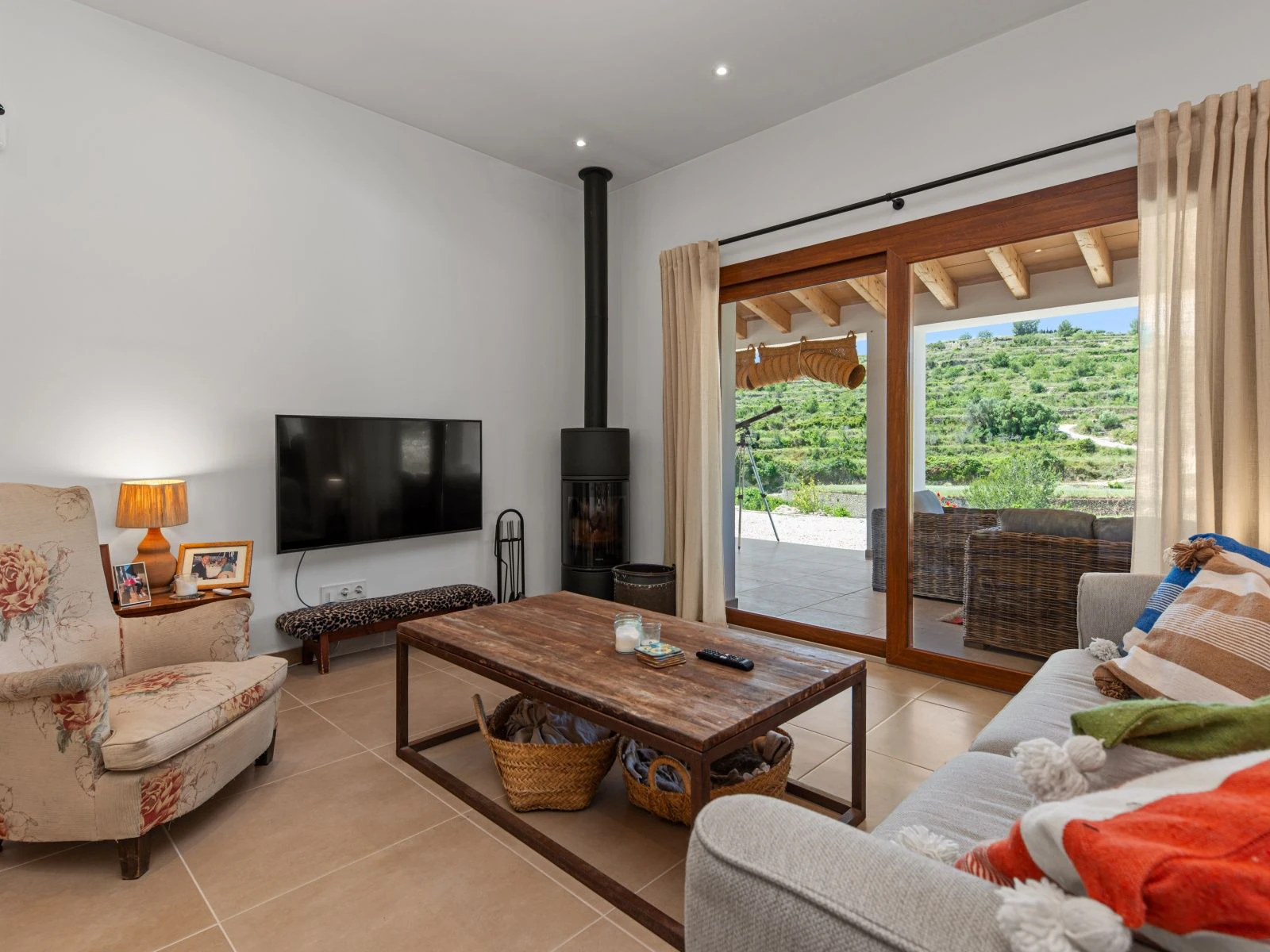 Moderna finca/villa off-grid con piscina y total privacidad en Benissa.