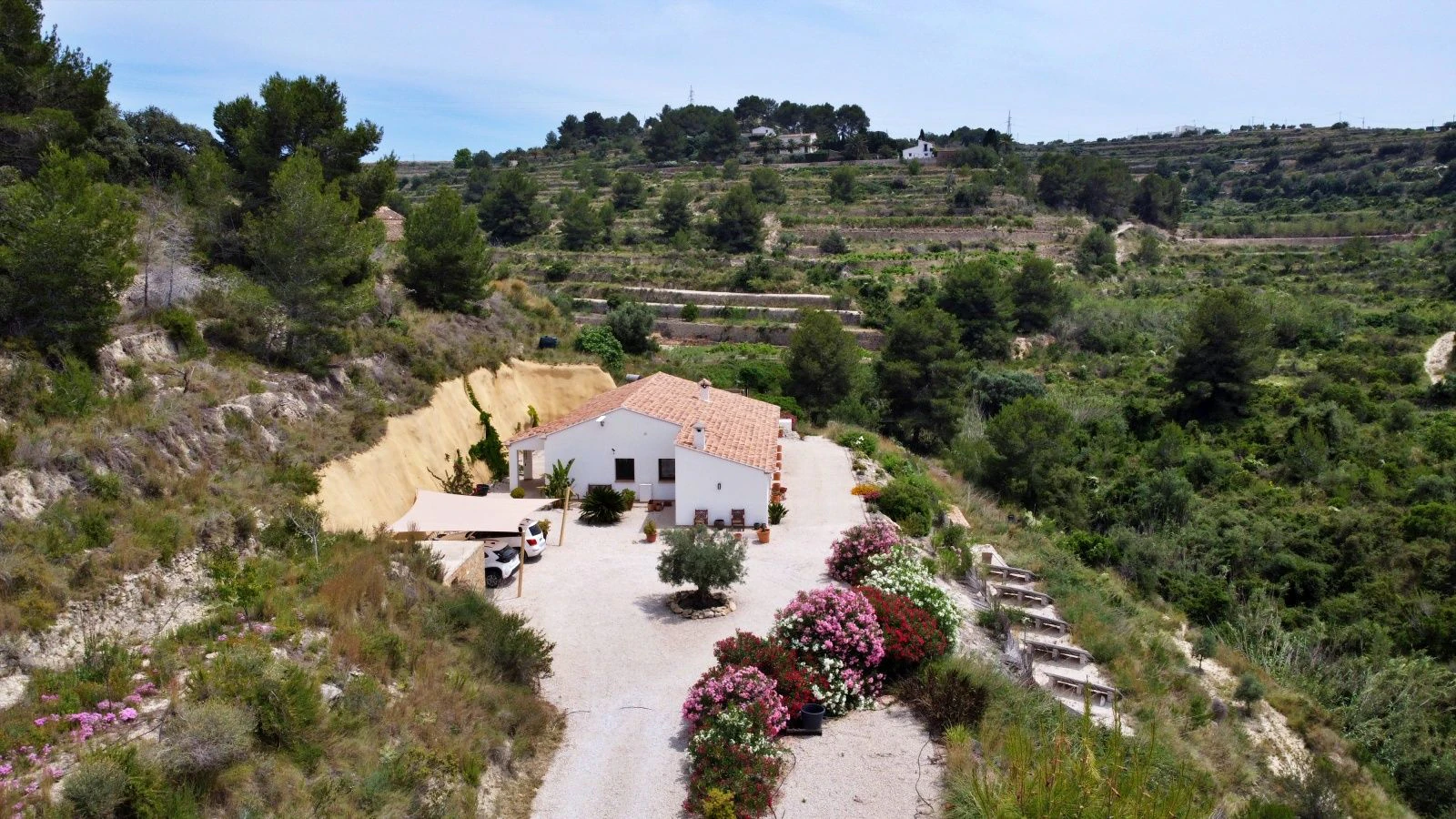 Moderna finca/villa off-grid con piscina y total privacidad en Benissa.