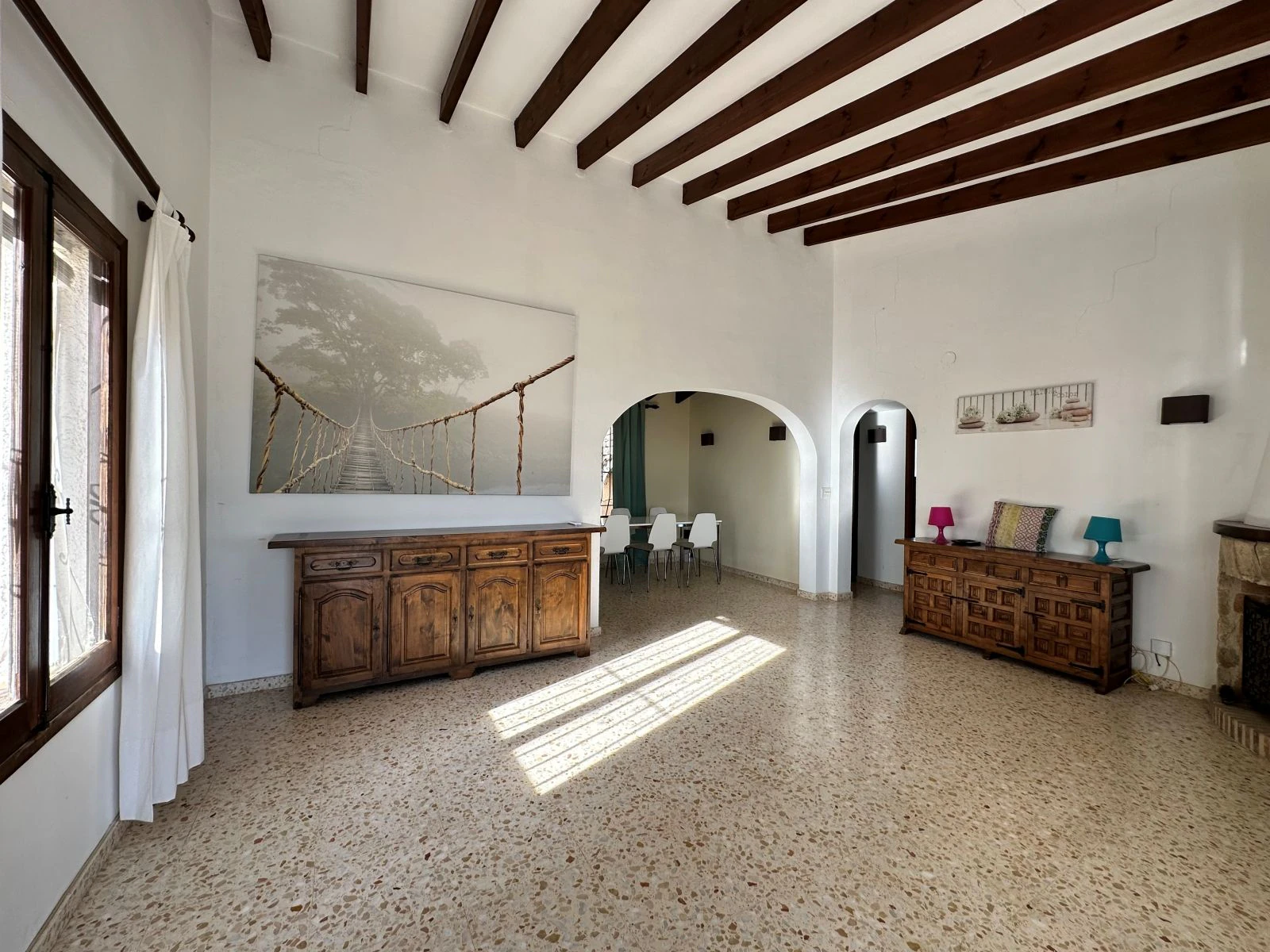 Sea view villa with renovation permit granted