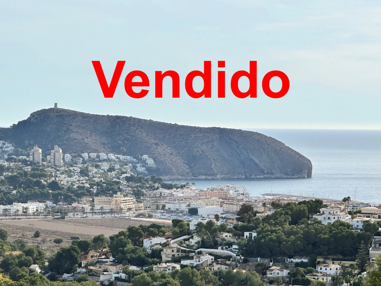 Sea view villa with renovation permit granted